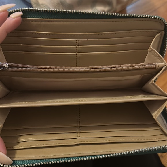 Matching coach set - Picture 7 of 7